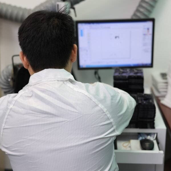 Samsung LCD Center Frame Assembly Service | High Match Aftermarket Solutions – Luoyi Technology