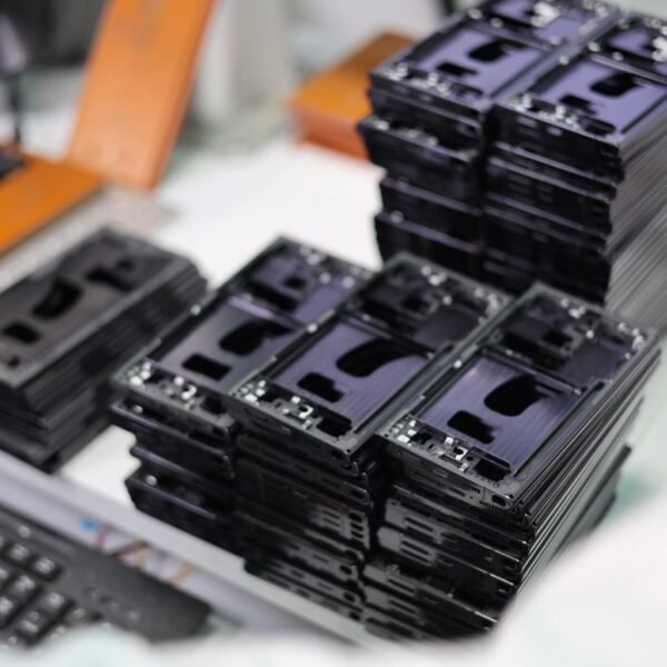 Samsung LCD Middle Frame Module Assembly & Delivery | Luoyi Supply Chain Solutions