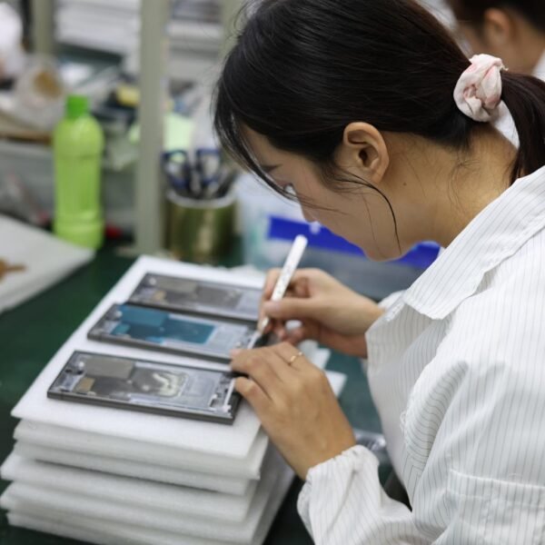 Samsung LCD Module Assembly｜OEM Quality Display Manufacturing｜Luoyi Technology